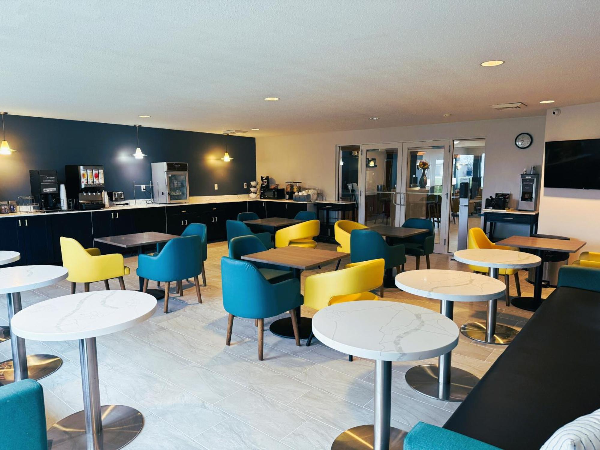 Comfort Inn & Suites Sheboygan I-43 Zewnętrze zdjęcie