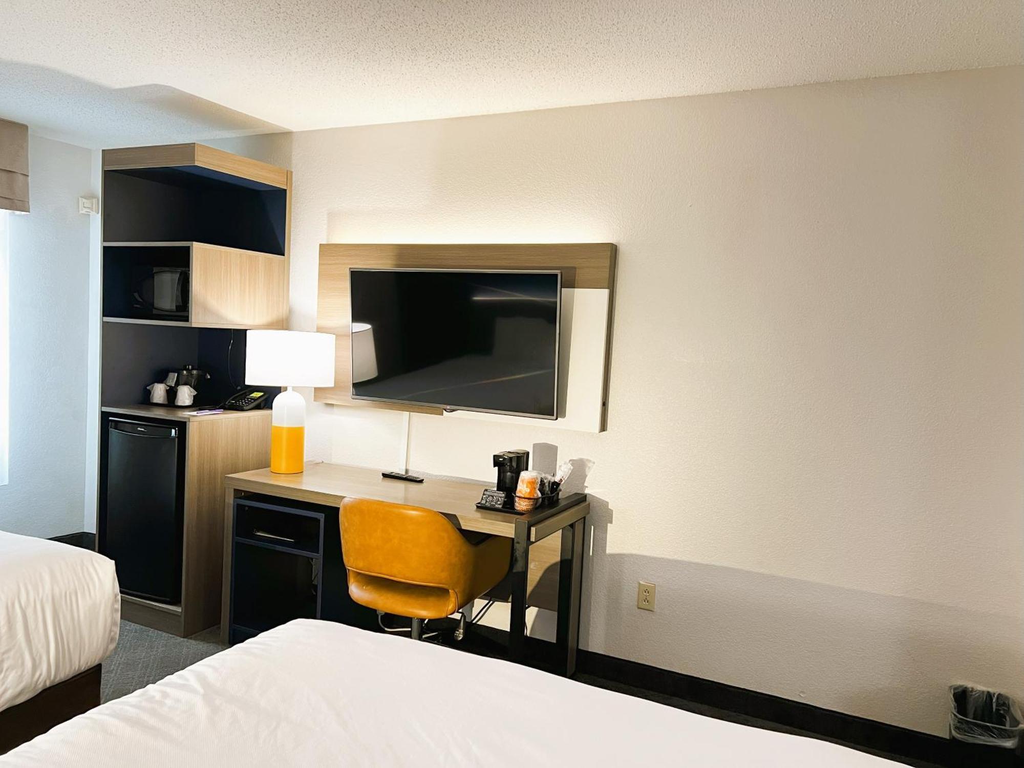 Comfort Inn & Suites Sheboygan I-43 Zewnętrze zdjęcie