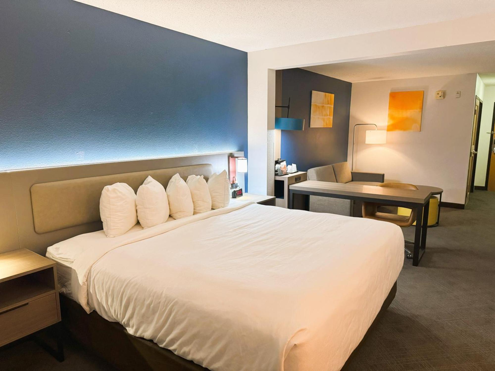 Comfort Inn & Suites Sheboygan I-43 Zewnętrze zdjęcie