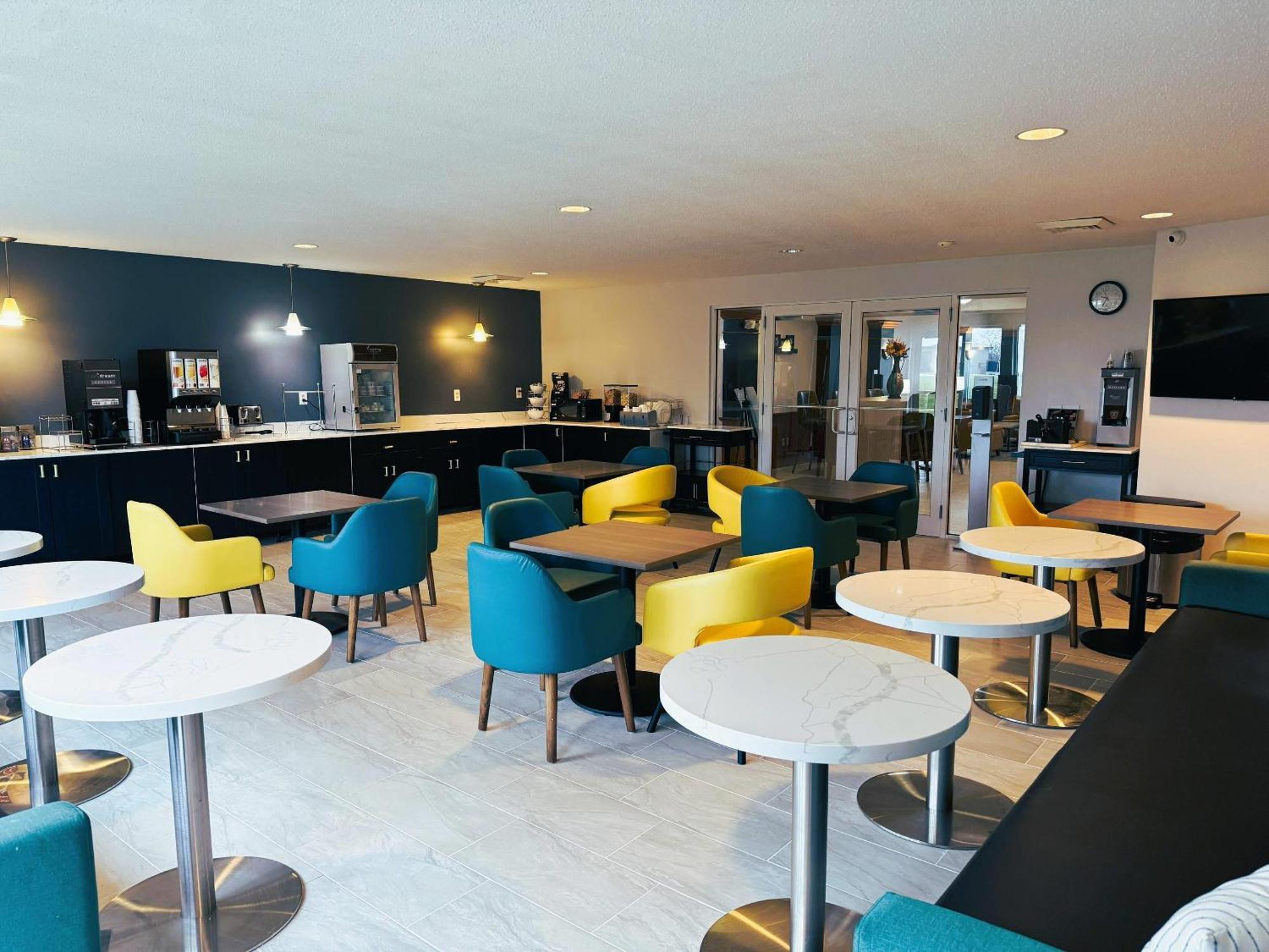 Comfort Inn & Suites Sheboygan I-43 Zewnętrze zdjęcie